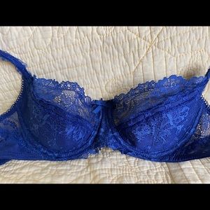 Balconet lightly lined underwire bra